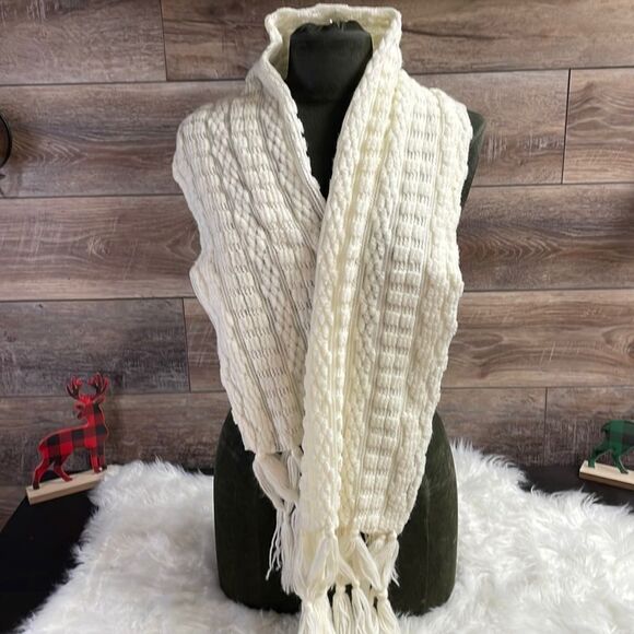 Off White Ladies Scarf - Picture 1 of 3